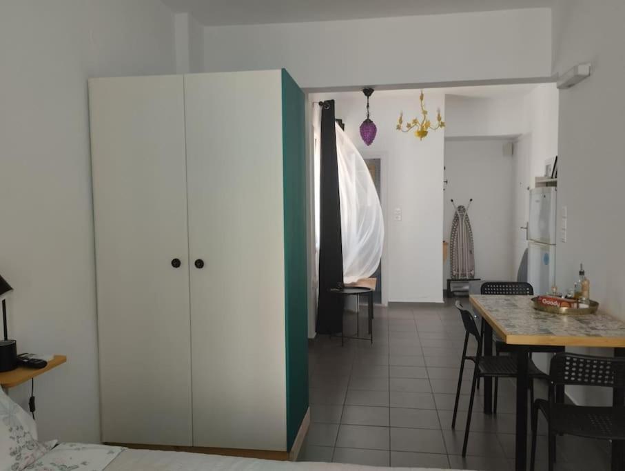 B3 - The Colorful One Apartment Айгио Екстериор снимка
