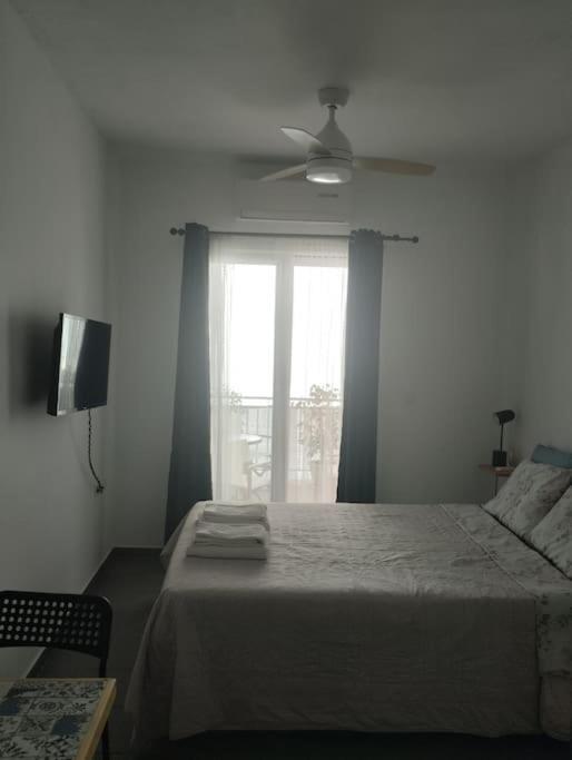 B3 - The Colorful One Apartment Айгио Екстериор снимка