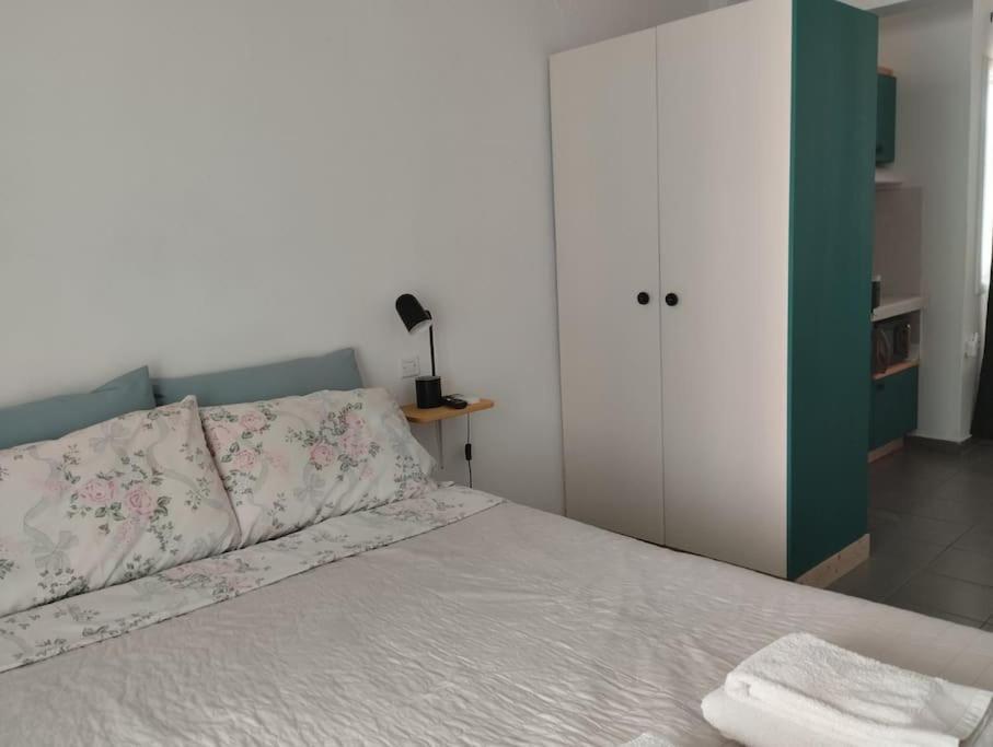 B3 - The Colorful One Apartment Айгио Екстериор снимка